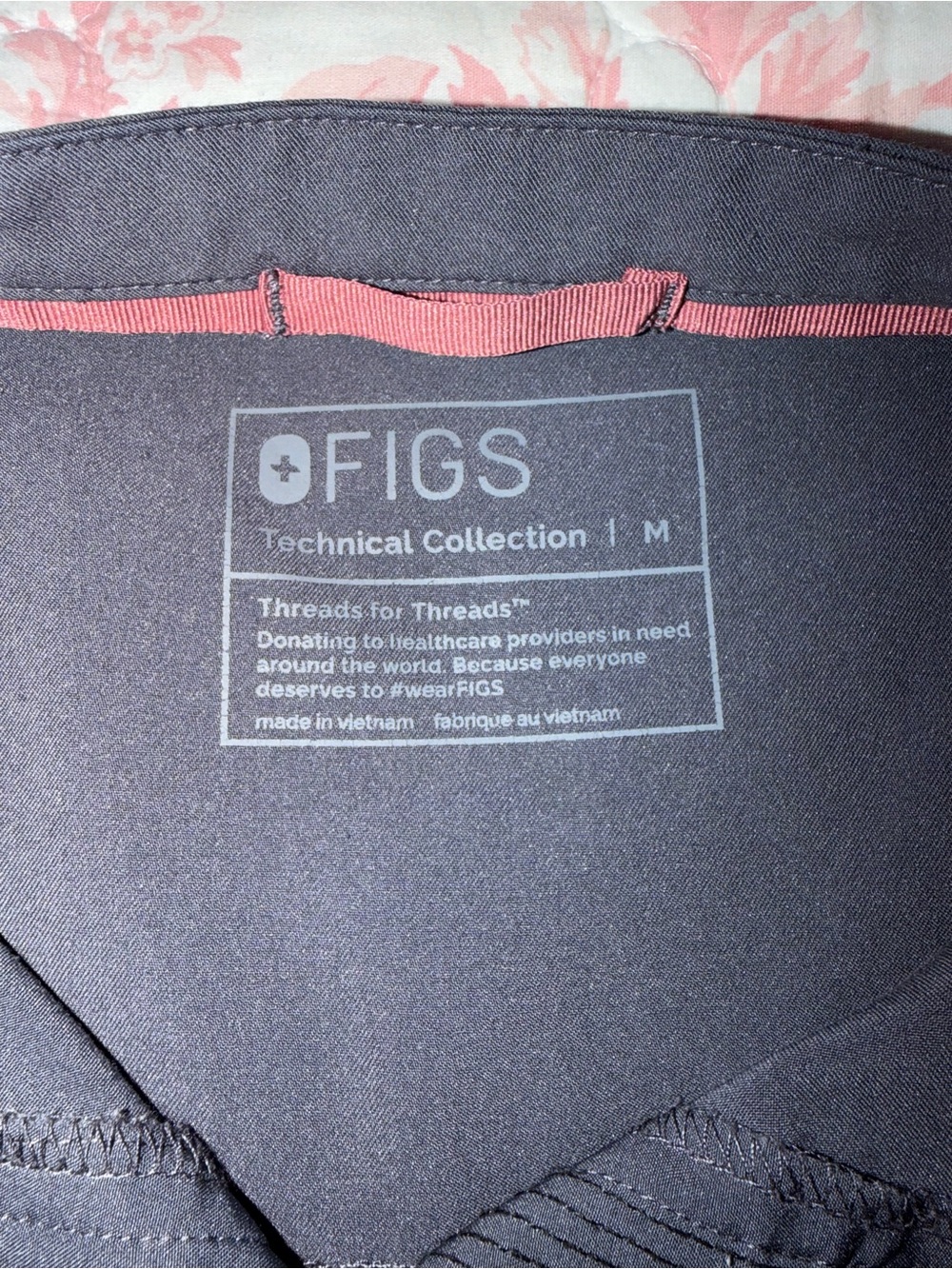 Figs Women’s Technical Collection Short-Sleeve Shirt in Gray with Pink Trim